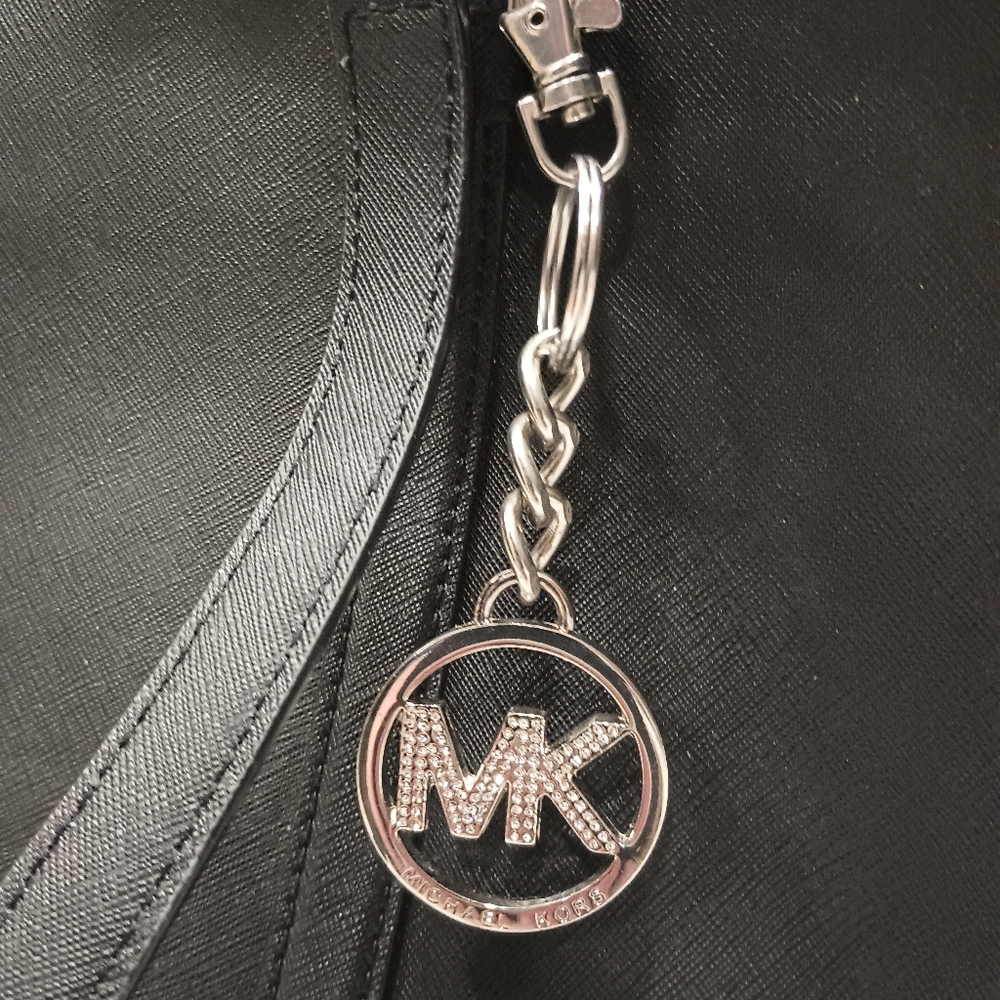 Michael Kors Tote Bag - Picture 4 of 7